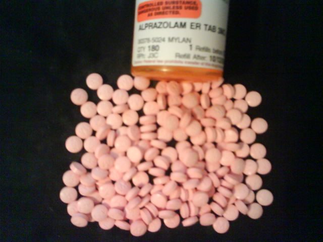 Alprazolam extended-release tablets and bottle