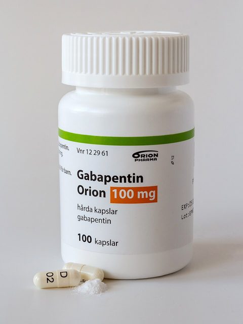 Gabapentin 100 mg capsules, bottle