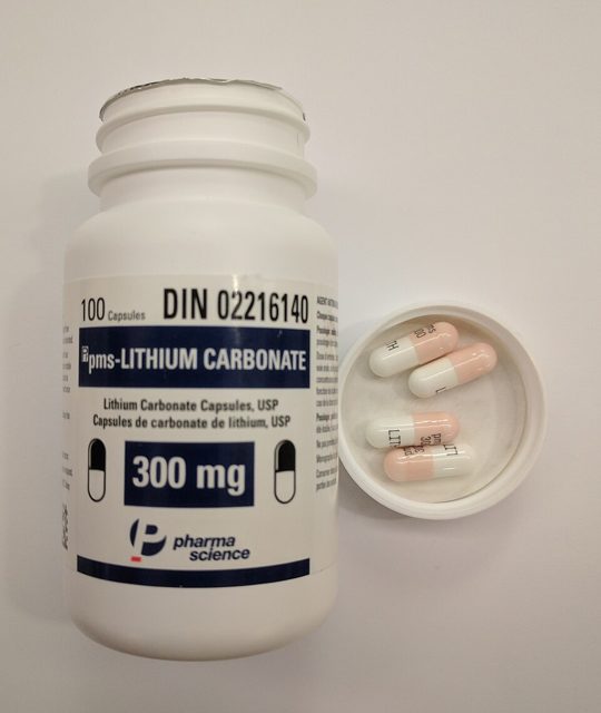 Lithium carbonate 300 mg capsules and bottle